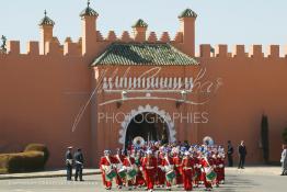 Image du Maroc Professionnelle de  Garde royale devant le palais royal de Marrakech, le 11 Février 2005  (Photo / Abdeljalil Bounhar)